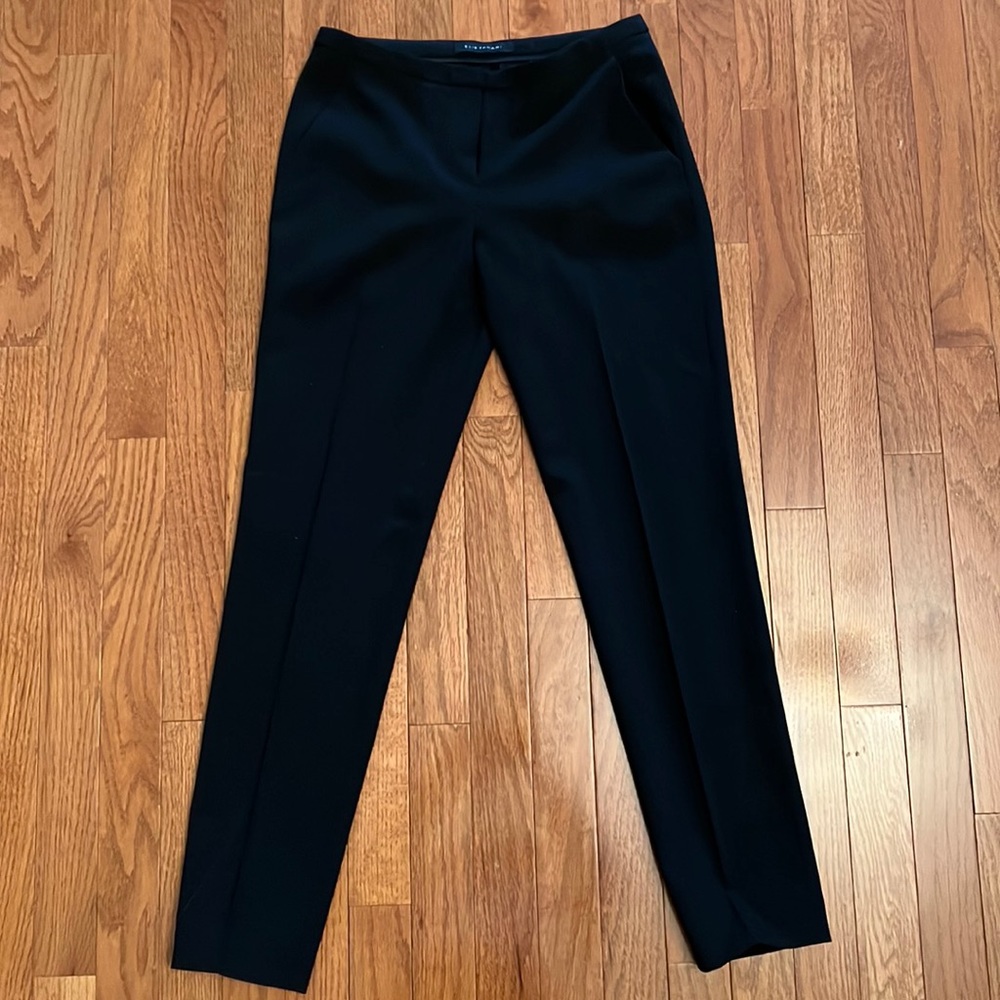 Elie Tahari black cigarette pants size 0 with slant side pockets